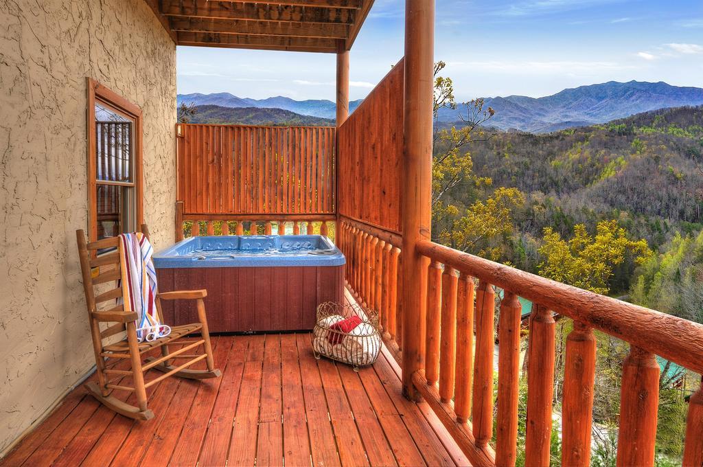 KING'S MOUNTAIN ::: PIGEON FORGE, TN ::: COMPARE RATES